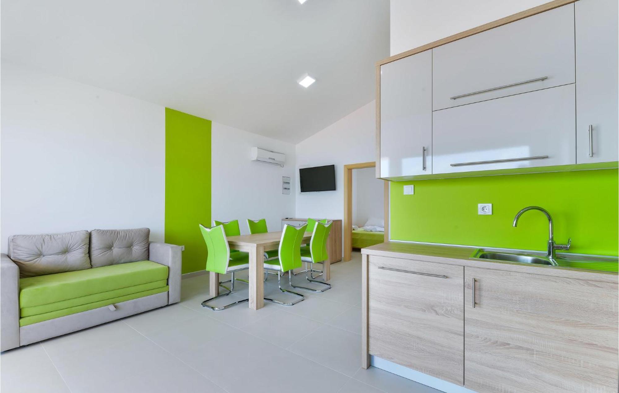 2 Bedroom Beautiful Apartment In Pag Pag Town Zewnętrze zdjęcie